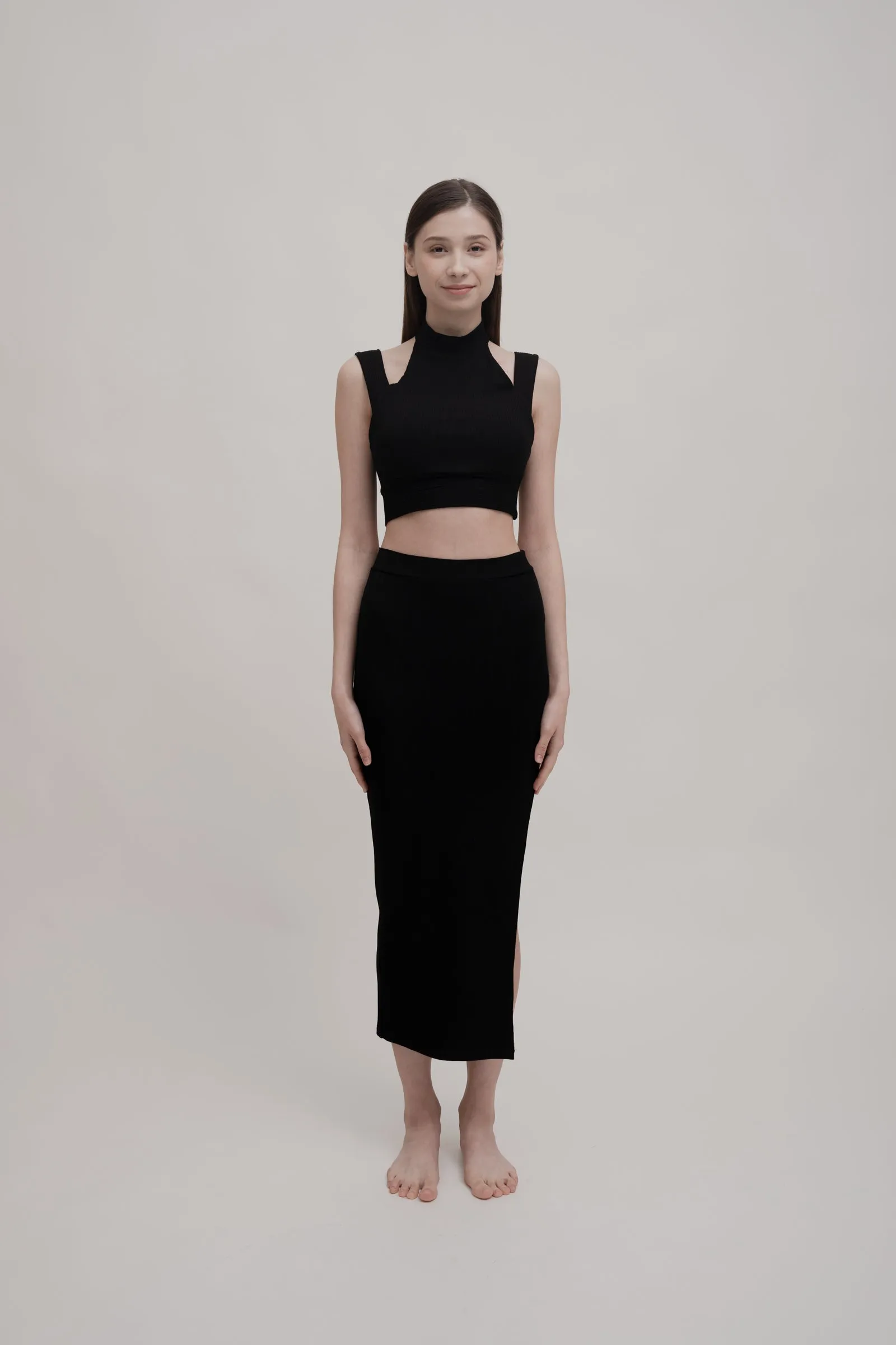 APERA Midi Skirt - Black