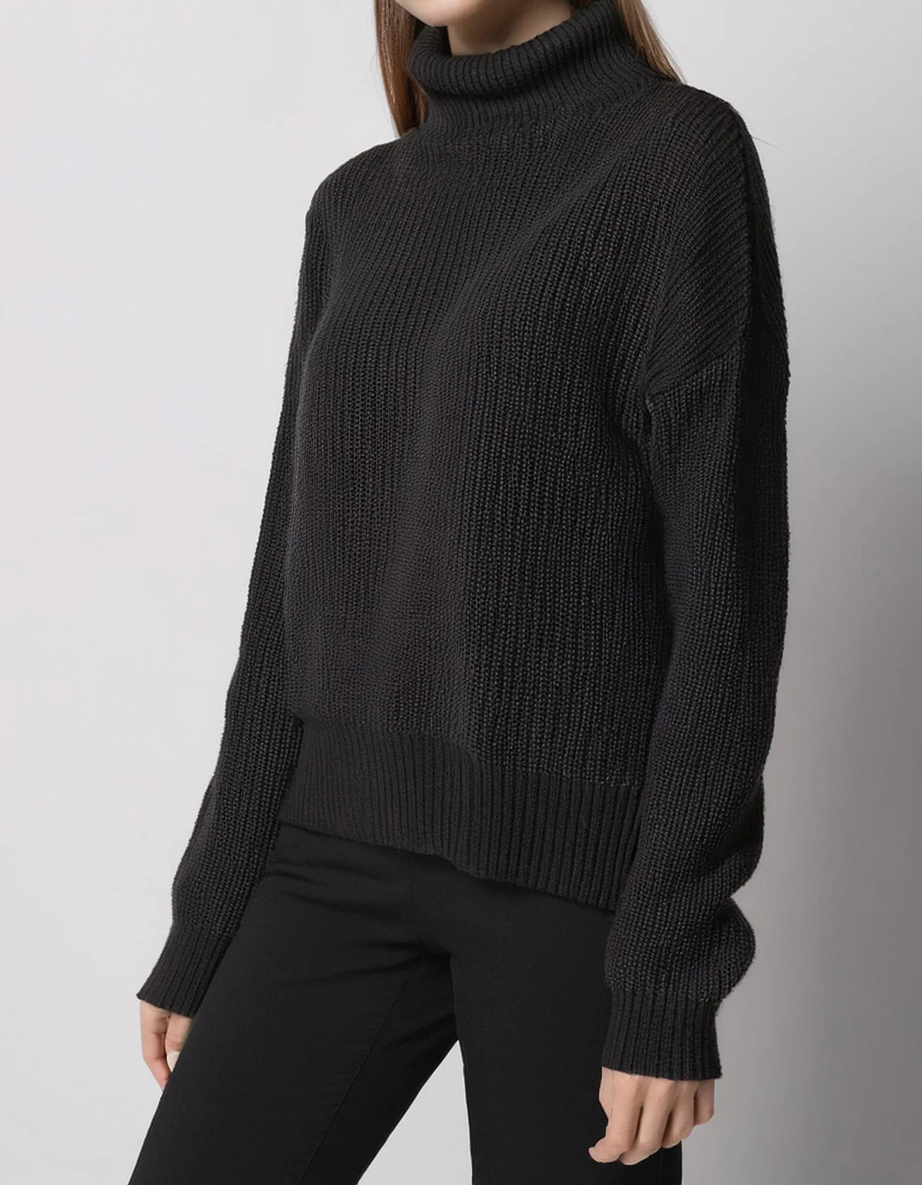 Black Relaxed Fit Turtleneck Pullover