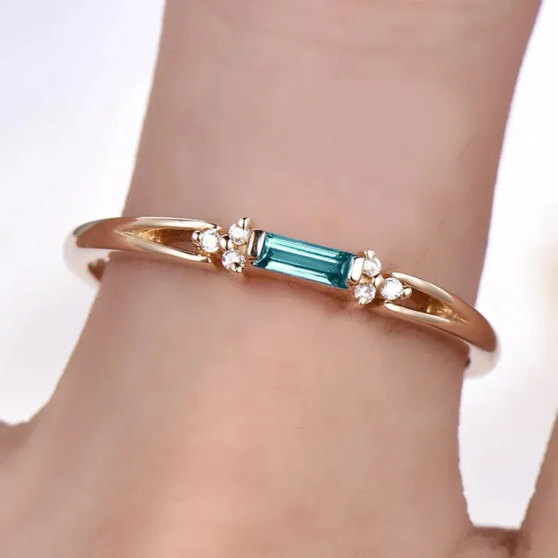 Green Minimalist Rhinestone Women's Ring