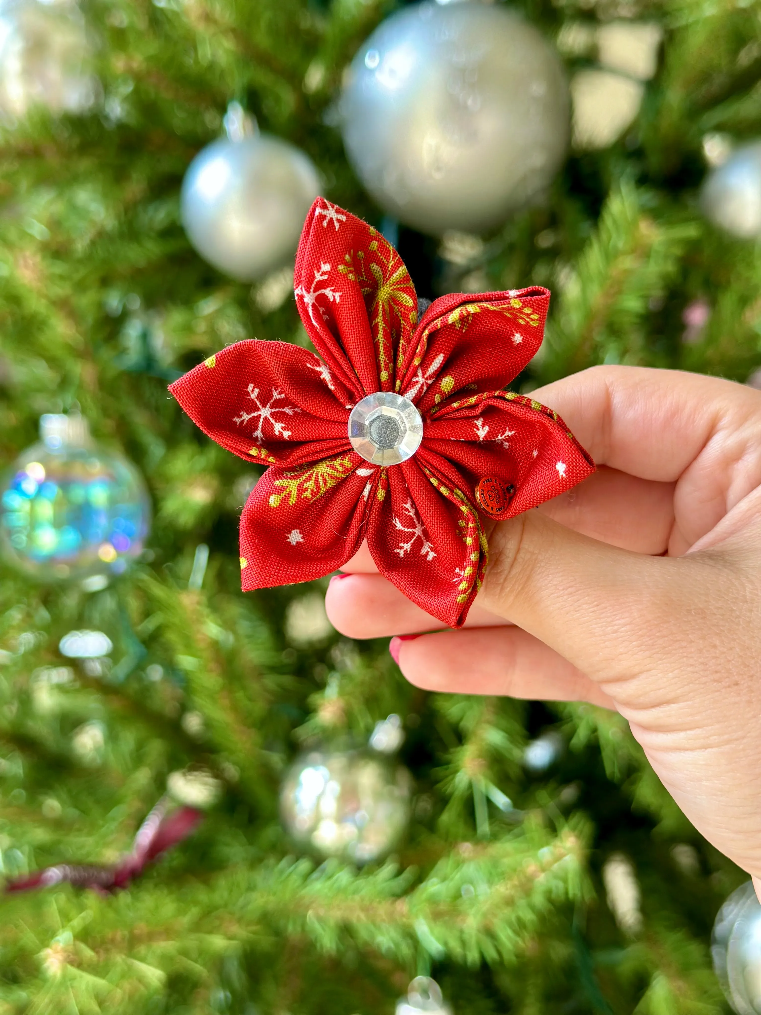 Holiday Collar Flowers