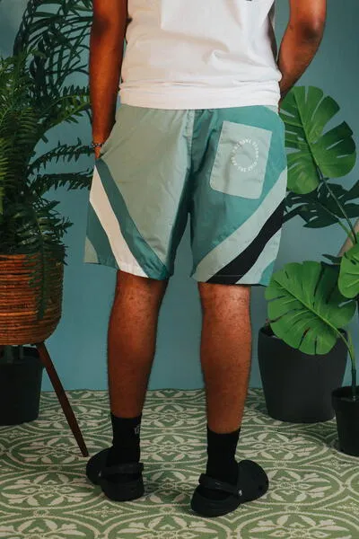 Off The Grid Paneled 7" Nylon Shorts