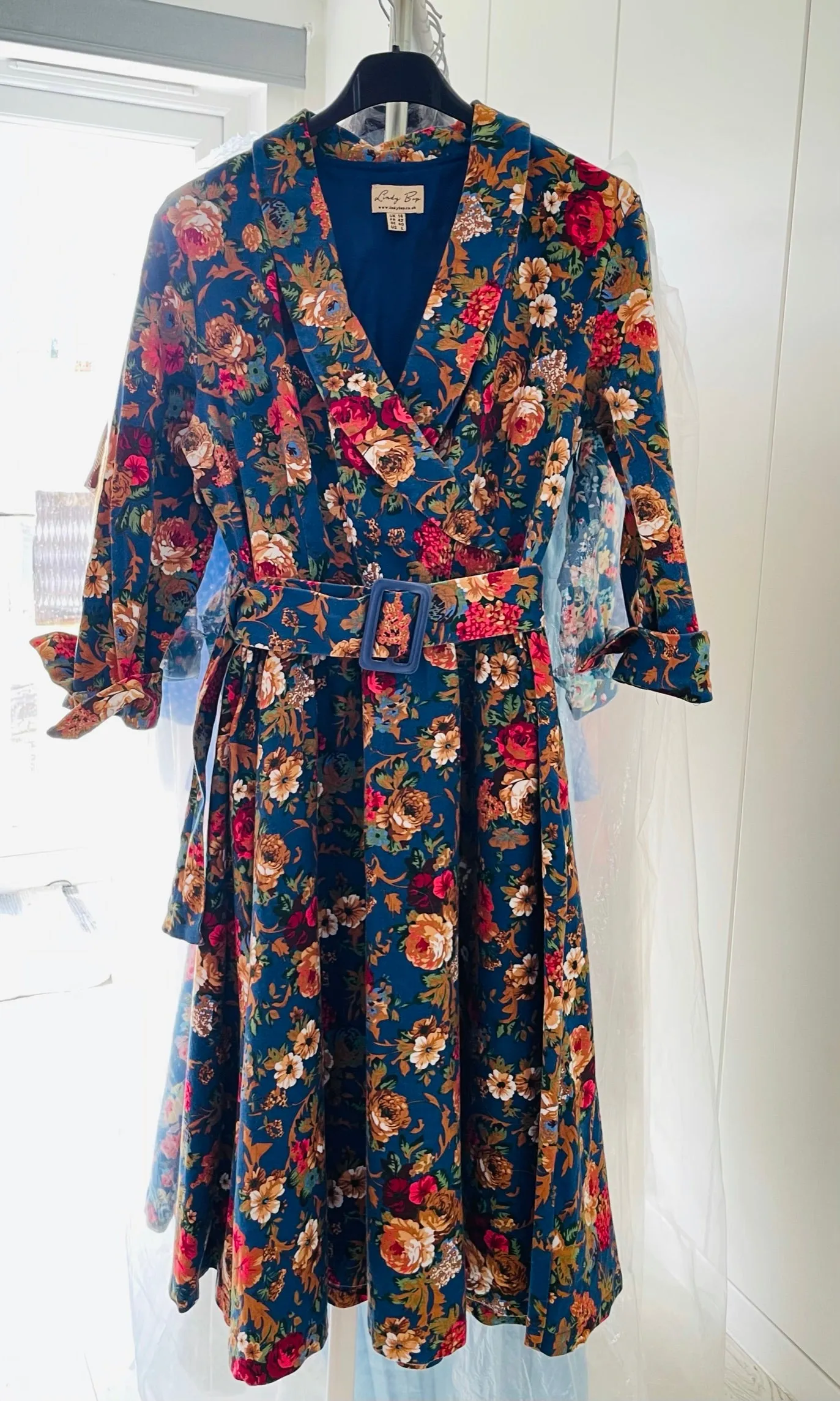 RENT Floral Midi 1950s Style Tea Dress