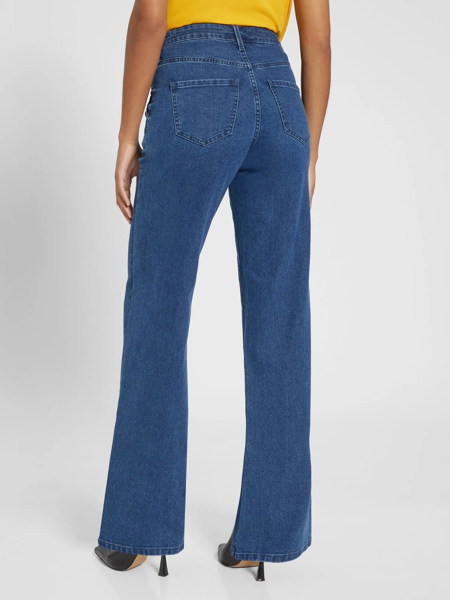 Ultra High-Waisted Button Pocket Detail Wide-Jeans - Dark Wash