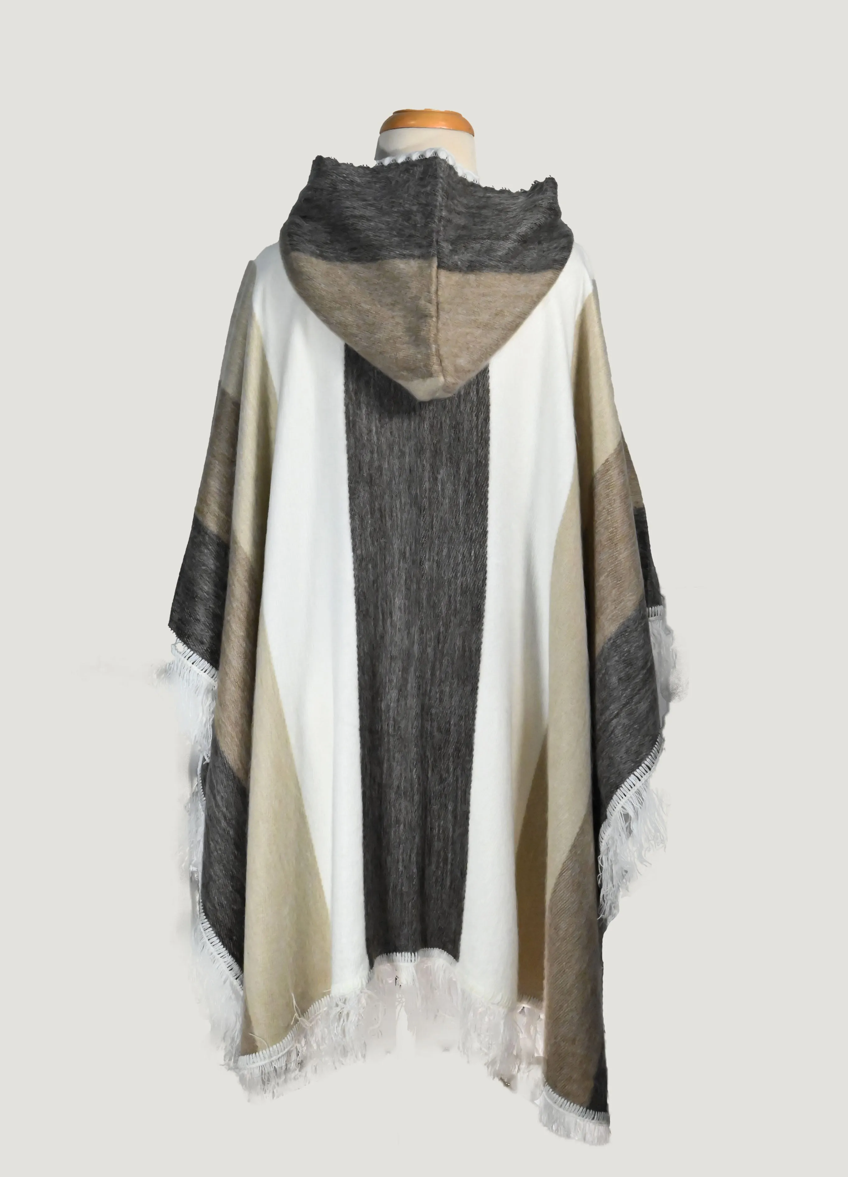 White neutral tones alpaca poncho