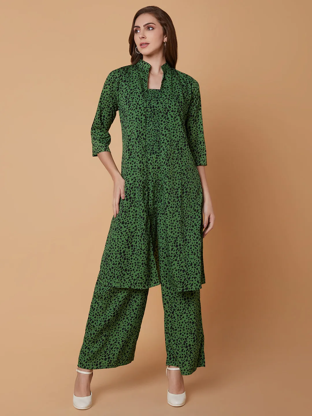 Women Printed Green Basic Jumpsuit with Shrug