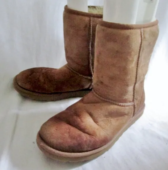 Womens UGG AUSTRALIA 5825 CLASSIC Short Suede Winter BOOTS 7 BROWN CHESTNUT